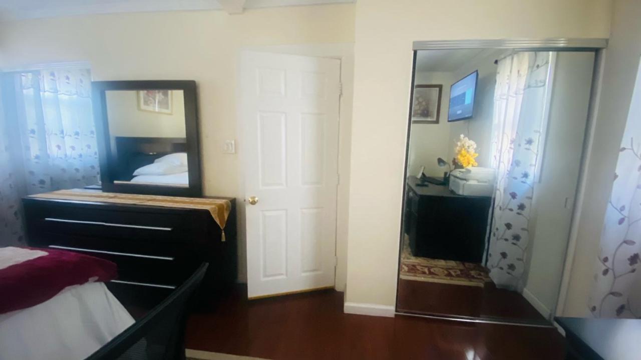 Minutes From Jfk, Beautiful Home With Peaceful, Cosy, Private Room New York Dış mekan fotoğraf